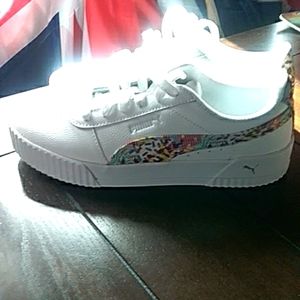 Puma California tennis shoes